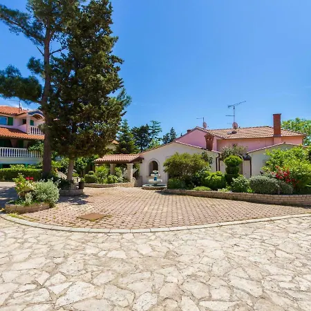 Casa Di Vjera *